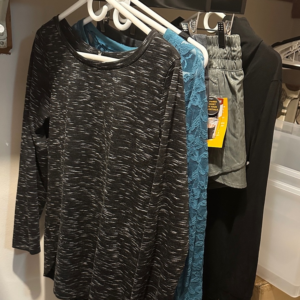 Women’s Size M - all included
